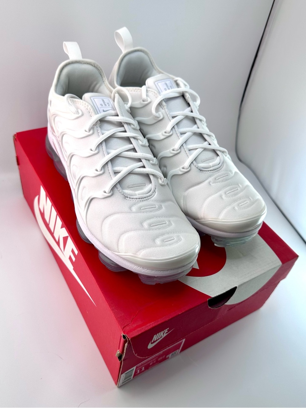 Nike Air VaporMax Plus Triple White Size 11 924453-100 Original Box
